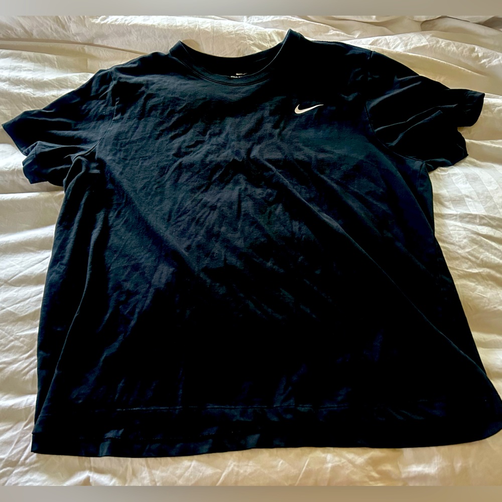 The nike tee dri fit 2xl